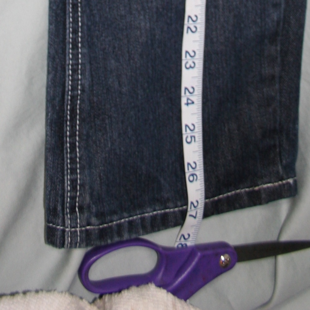 Coogi - Picture 4 of 7